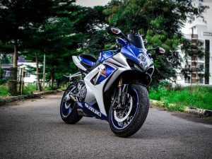 Varför vill man köra motorcykel?